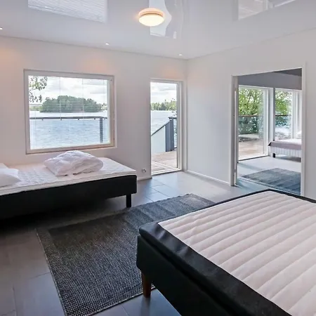 Villa Savonlinna 别墅 萨翁林纳
